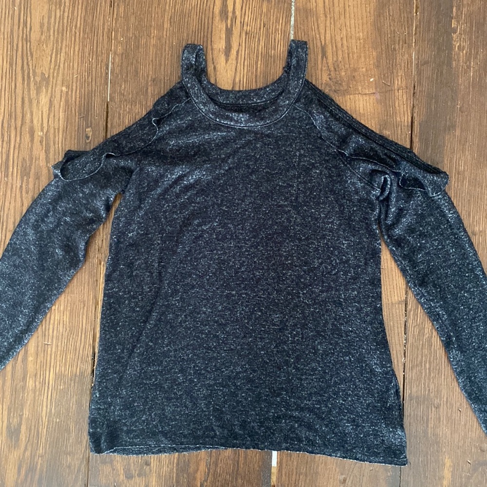 American eagle soft & sexy top. Cut out shoulders. Size small.